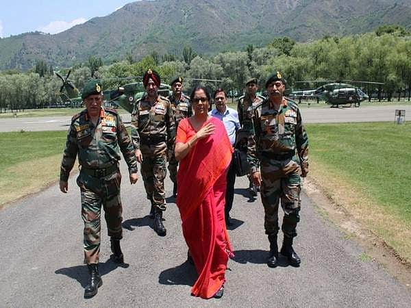 அமர்நாத் யாத்திரை: மத்திய பாதுகாப்புத்துறை அமைச்சர் நேரில் ஆய்வு