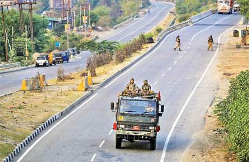 BSF vehicle overturns on Jammu-Srinagar highway; 5 personnel injured