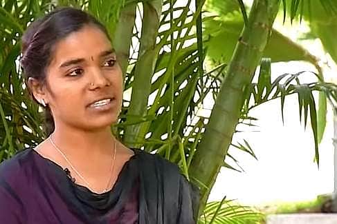 உலகம் என் சமூகத்தை மதிக்க வேண்டும், அதற்காக நான் படிக்கிறேன்! உரக்கச் சொல்லும் ‘குறத்தி மகள்’ கெளசல்யா!