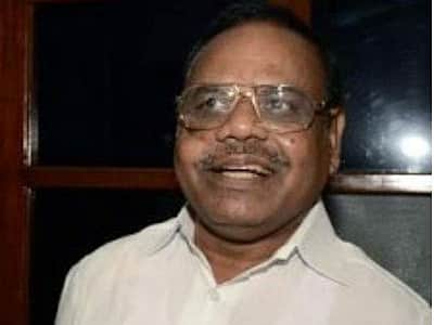 சபாநாயகர் பதவி என்றால் எவ்வளவு கஷ்டம் தெரிகிறதா?: திமுக கொறடாவைக் கிண்டல் செய்த சபாநாயகர் தனபால் 