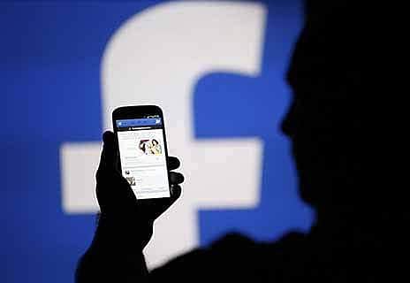 பயனாளர்களின் தகவல்களை செல்போன் நிறுவனங்களுடன் பகிர்ந்து கொண்ட பேஸ்புக்: வெளிவரும் அடுத்த பூதம் 