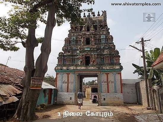 தொழில் மற்றும் பொருளாதாரம் மேம்பட பரிகாரத் தலம் ஆபத்சகாயேஸ்வரர் கோவில், தென்குரங்காடுதுறை