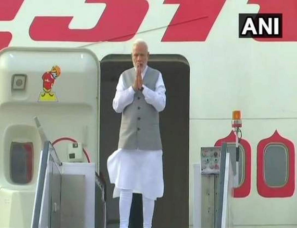 மக்களின் வரிப்பணத்தில் உலக நாடுகளுக்கு சுற்றுப்பயணம் சென்றவர் மோடி: கின்னஸ் அமைப்பிற்கு காங்கிரஸ் கடிதம்