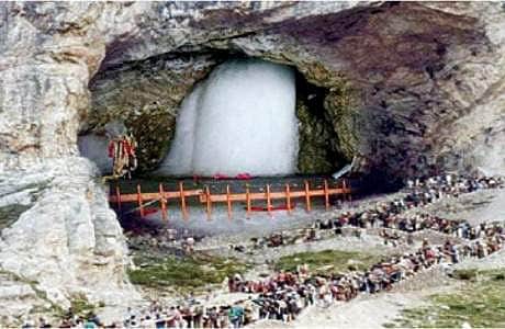 அமர்நாத் செல்லும் பக்தர்களுக்கு அரணாகத் திகழும் ஒரு மாபெரும் சக்தியைப் பாருங்கள்!