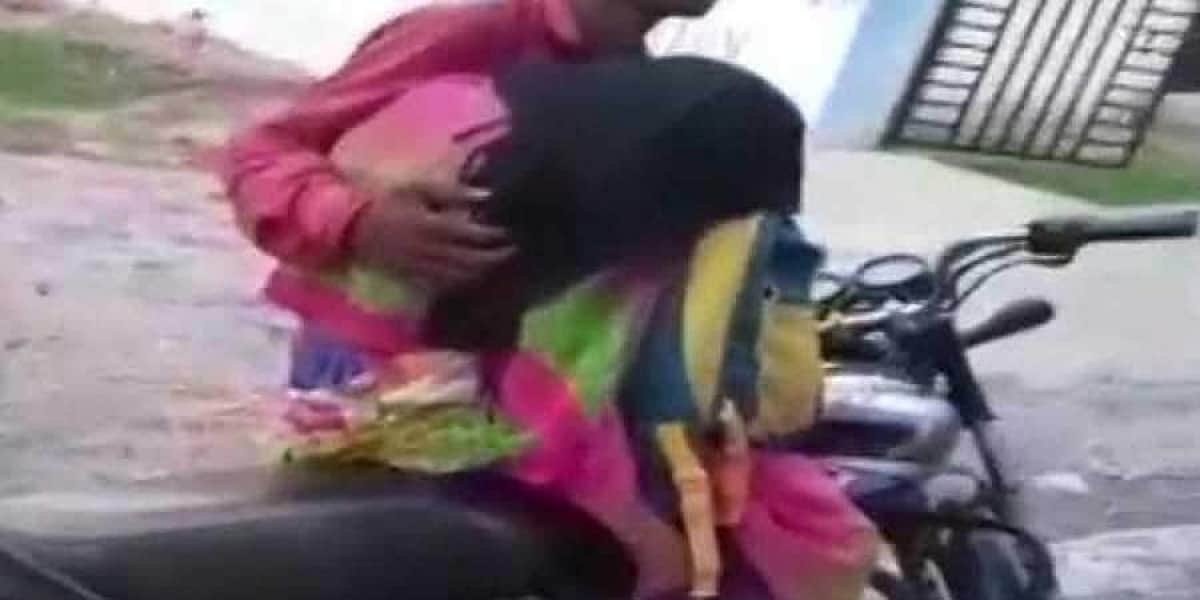 தொடரும் மருத்துவமனை அலட்சியங்கள்: தாயின் பிணத்தை மோட்டார் சைக்கிளில் சுமந்து வந்த மகன்