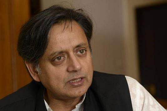 பிரதமர் மோடிக்கு முஸ்லிம்களைப் பிடிக்காது: சசி தரூர்