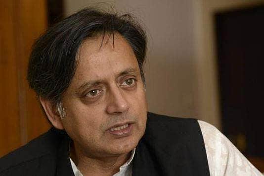 பிரதமர் மோடிக்கு முஸ்லிம்களைப் பிடிக்காது: சசி தரூர்