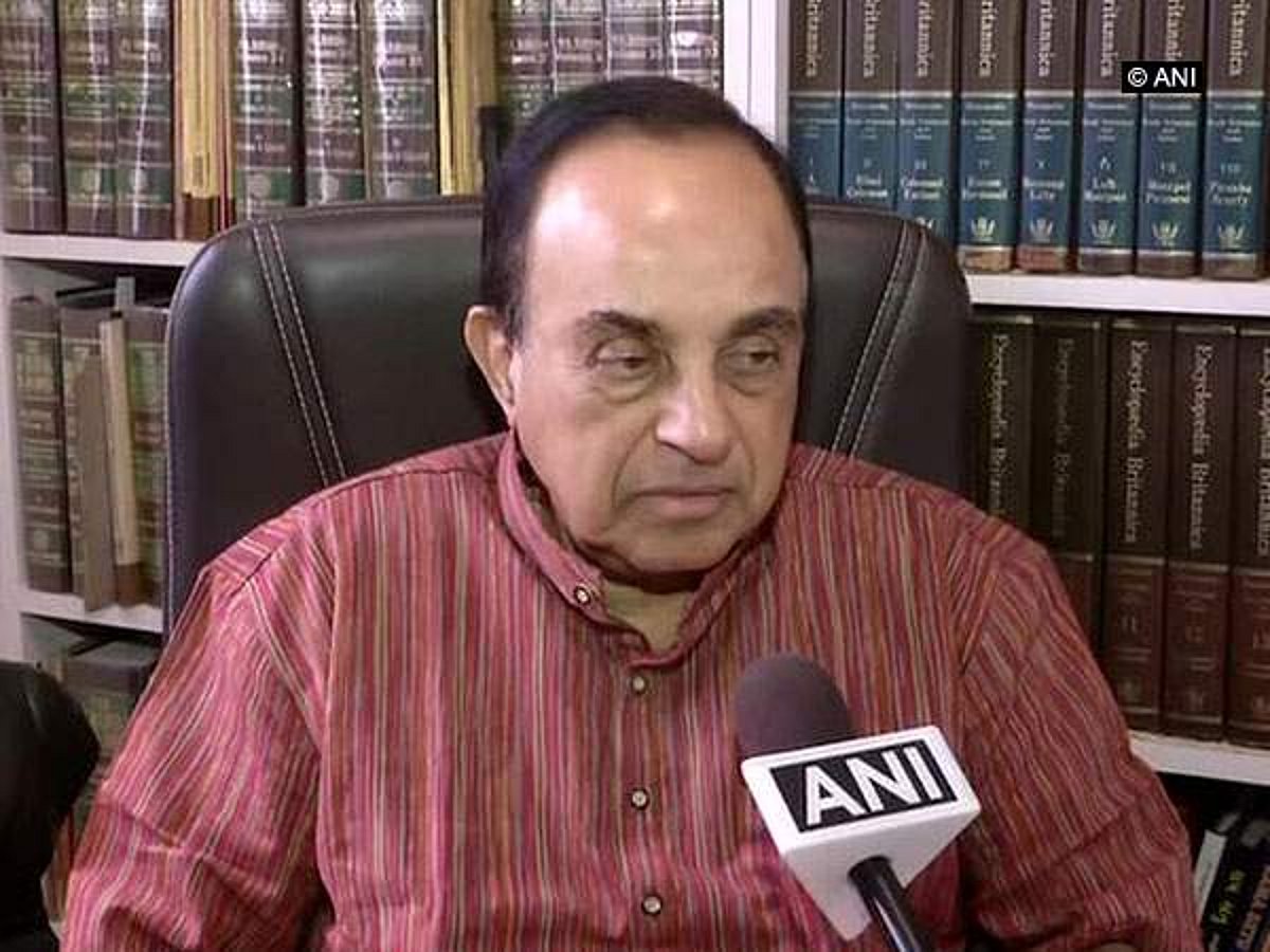 சசி தரூர் தனது பெண் தோழியுடன் தங்குவதற்கு பாகிஸ்தான் வசதியாக இருக்கும்: சுப்ரமணியன் சுவாமி