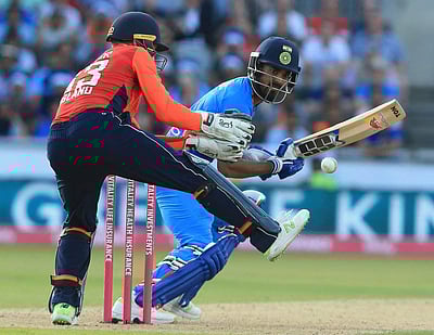 யார் நெ.4?: தீராப் பிரச்னைக்கு விடிவுகாலம் உண்டா? விராட் கோலி - சாஸ்திரி கூட்டணியின் திட்டம் என்ன?