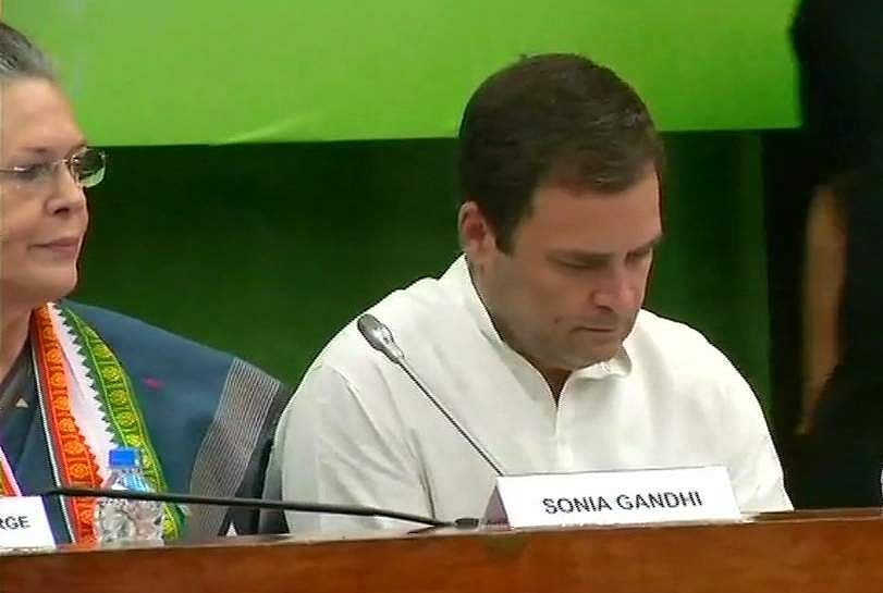 மோடி அரசின் நாட்கள் எண்ணப்படுகிறது: சோனியா