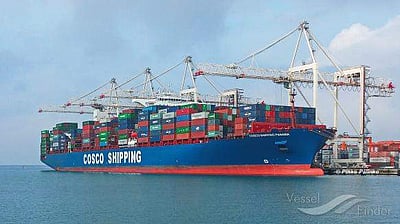 சட்ட விரோதமாக 4 பேரை கப்பலில் சென்னைக்கு அழைத்து வந்த கேப்டன் கைது!