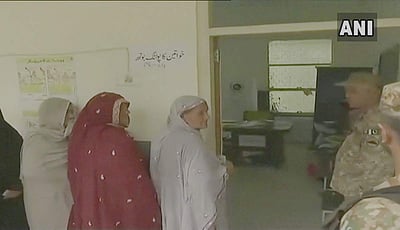 70 ஆண்டுகளாக மறுக்கப்பட்ட வாக்குரிமை: முதல்முறை வாக்களிக்கும் பாகிஸ்தான் கிராம பெண்கள்