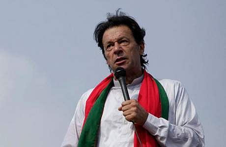 பாகிஸ்தான் VS ராணுவம்?