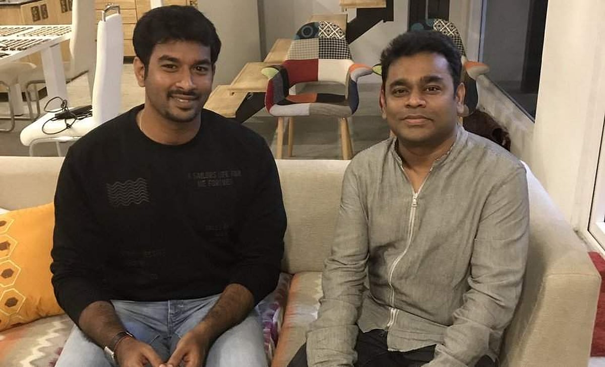 ஏ.ஆர். ரஹ்மானின் ஆஸ்தான பாடலாசிரியராக மாறும் விவேக்: அடுத்தடுத்து கிடைக்கும் வாய்ப்புகள்!