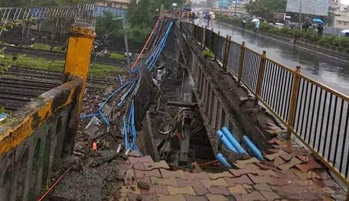 மும்பையில் ரயில் நிலைய பாலம் இடிந்து விழுந்து விபத்து: 2 பேர் காயம்