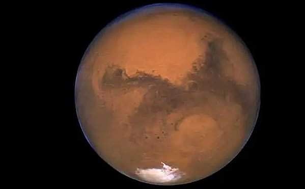 செவ்வாய்க் கிரகத்தில் முதன்முறையாகக் கண்டறியப்பட்டுள்ள மிகப்பெரிய ஏரி!