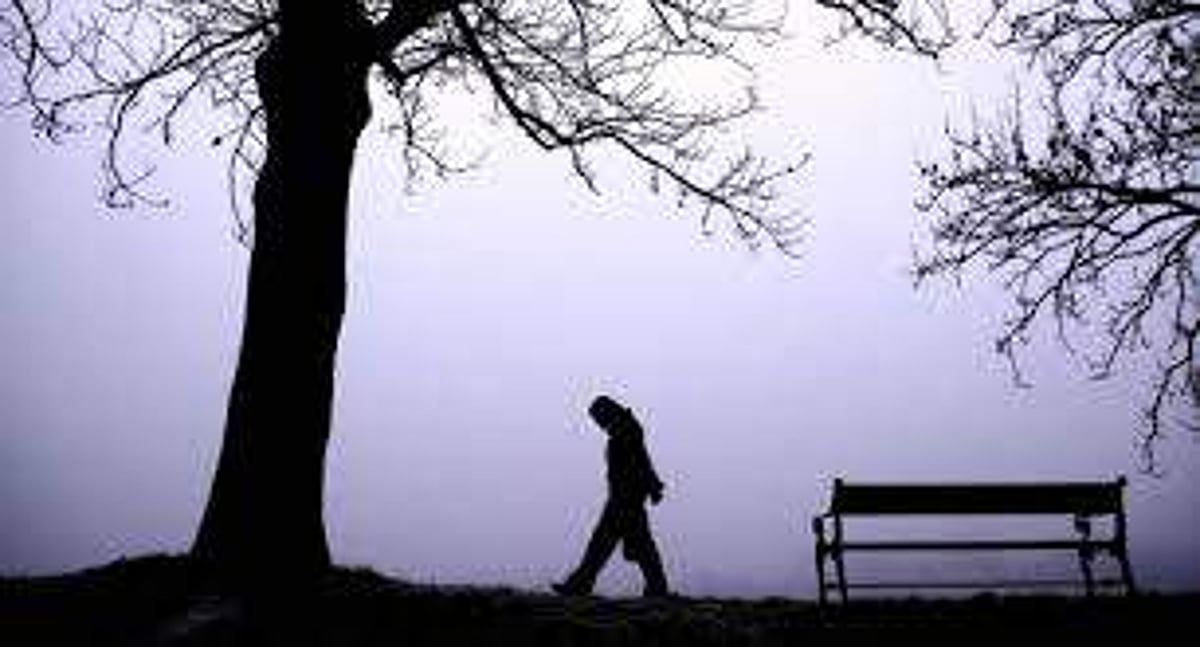 கடந்த வாரத் தலைப்பு ‘முதல் தனிமை’ - வாசகர்களின் கவிதைகள்