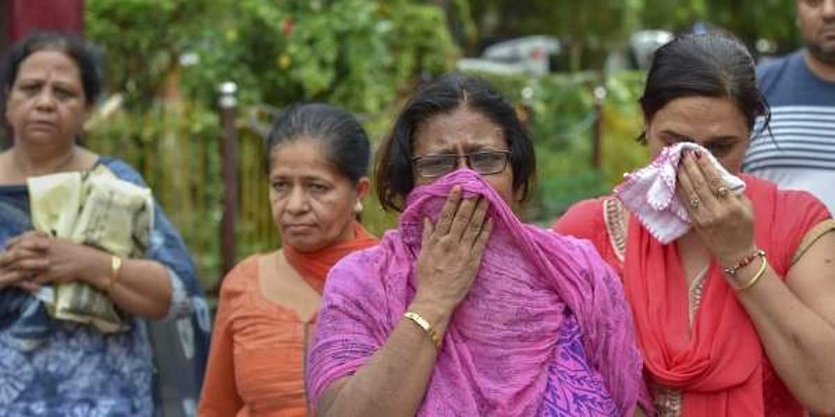 புராரி மரணம்: கடைசியாக உணவு கொண்டு வந்தவரிடம் காவல்துறை விசாரணை