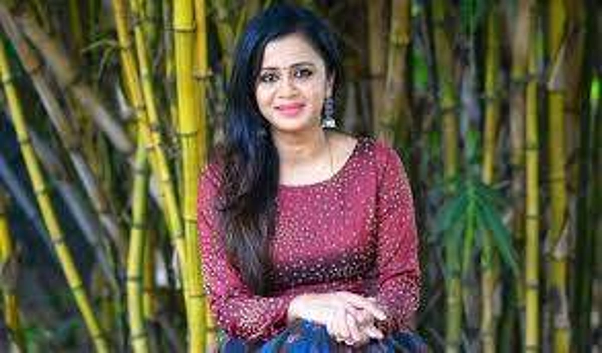 பிரபல விஜே அஞ்சனாவுக்கு ஆண் குழந்தை பிறந்தது!