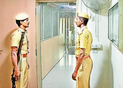 சத்துணவுப் பொருள் நிறுவன சோதனையில் புதிய தகவல்.. சோதனையை நீட்டிக்கும் அதிகாரிகள்