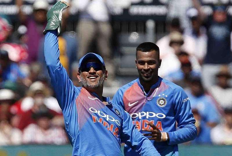 டி20: ஒரே நாளில் பல சாதனைகள் புரிந்த ‘விக்கெட் கீப்பர்’ தோனி!