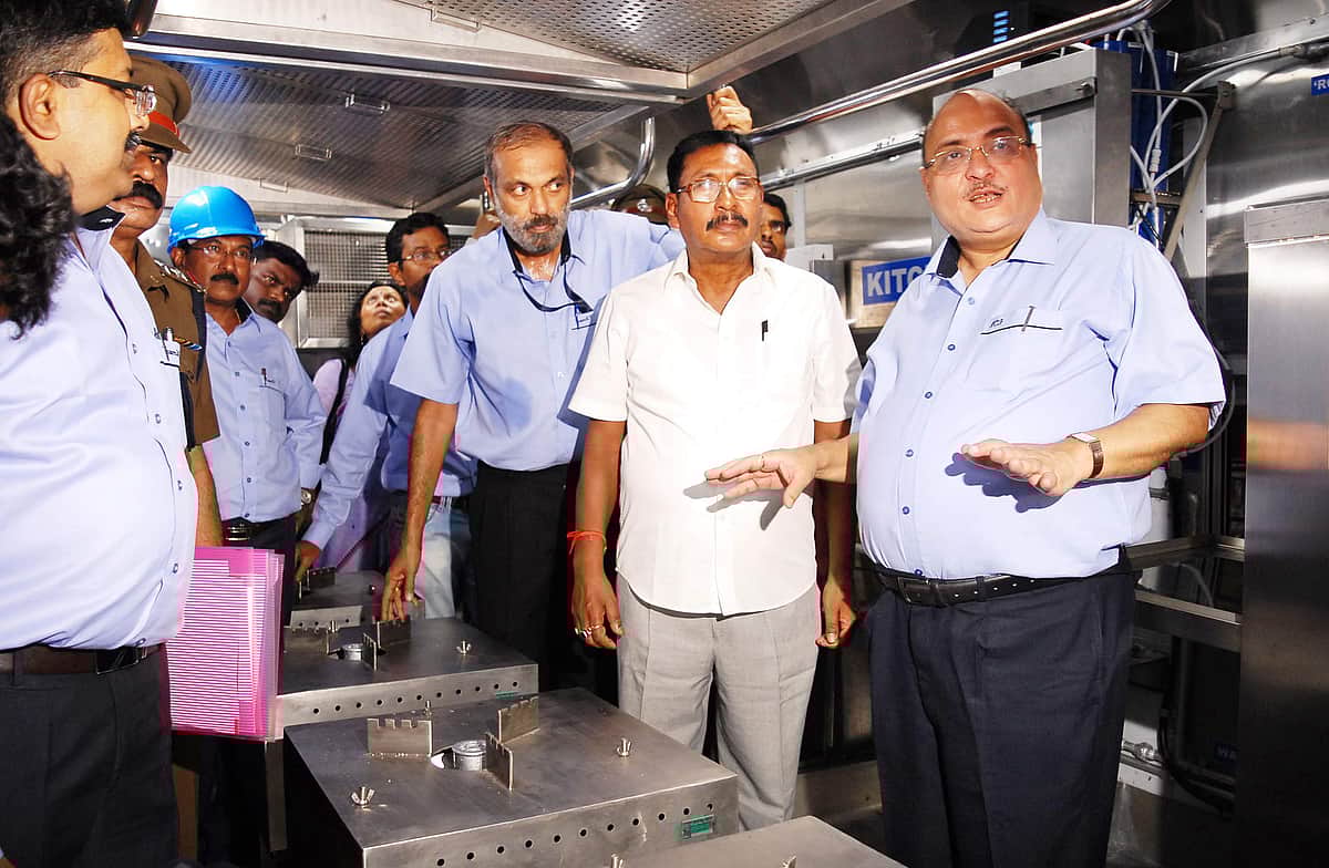 மத்திய அமைச்சர் ராஜென் கோஹைன் மீதான பாலியல் வன்கொடுமை புகார் திரும்ப பெறப்பட்டதால் சர்ச்சை நீடிப்பு