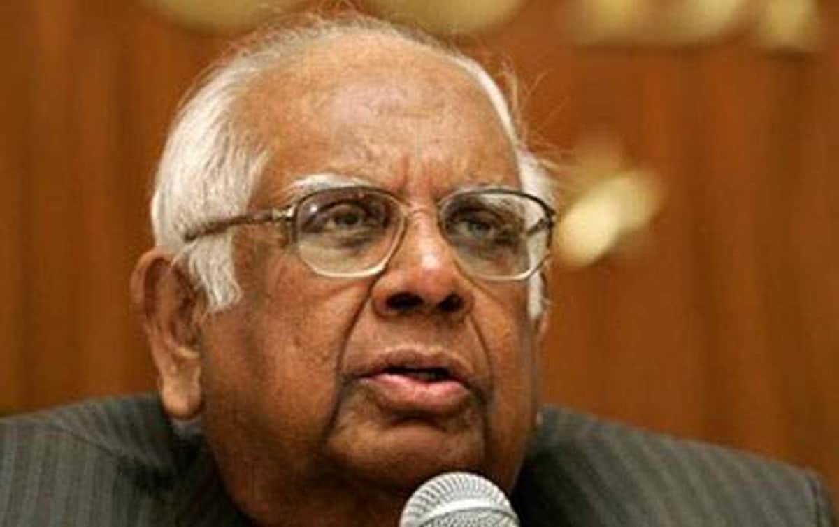 சோம்நாத் சாட்டர்ஜி மாரடைப்பால் மருத்துவமனையில் அனுமதி