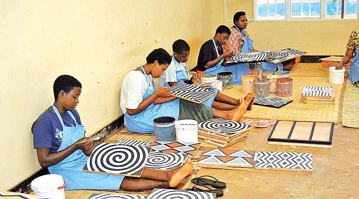 சிந்தைக் கவரும் சாண ஓவியம்!