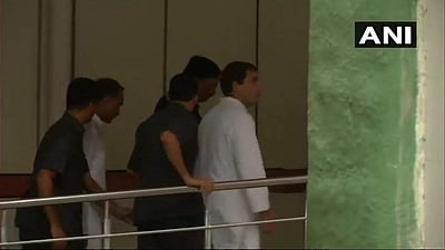 வாஜ்பாய் கவலைக்கிடம்: ராகுல் உள்ளிட்ட தலைவர்கள் நலம் விசாரிப்பு