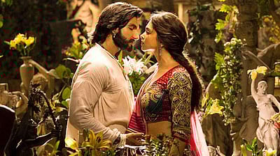 பாலிவுட் நடிகை தீபிகா படுகோன் - ரன்வீர் சிங் திருமணத் தேதி இதுதான்!