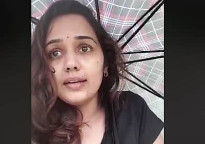 எல்லாமே கடவுளின் கையில்தான் உள்ளது: வெள்ளத்தால் பாதிக்கப்பட்டது குறித்து கேரள நடிகை அனன்யா! (விடியோக்கள்)