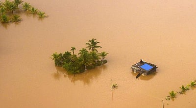 கேரளாவில்  தொடரும் கனமழை - வெள்ளம் - நிலச்சரிவி