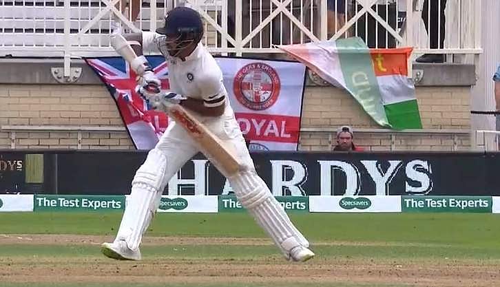 வடேகரின் மறைவுக்கு அஞ்சலி: கறுப்புப் பட்டை அணிந்து விளையாடும் இந்திய கிரிக்கெட் வீரர்கள்!