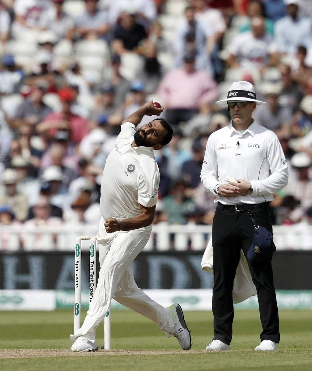 இங்கிலாந்து முதல் இன்னிங்ஸில் 287 ரன்கள்! கடைசி விக்கெட்டை வீழ்த்தினார் ஷமி!