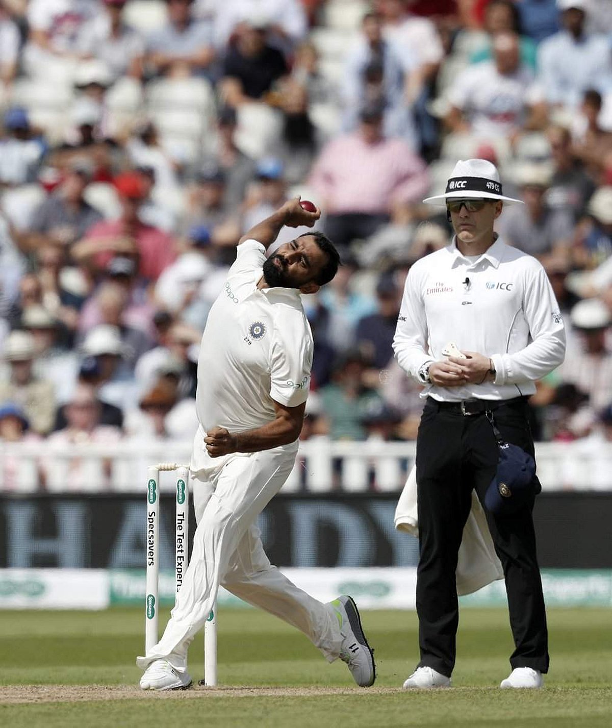 இங்கிலாந்து முதல் இன்னிங்ஸில் 287 ரன்கள்! கடைசி விக்கெட்டை வீழ்த்தினார் ஷமி!