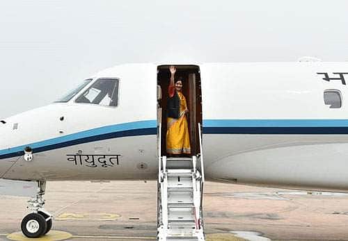 அரசு முறை பயணமாக கஜகஸ்தான் புறப்பட்டார் சுஷ்மா சுவராஜ் 