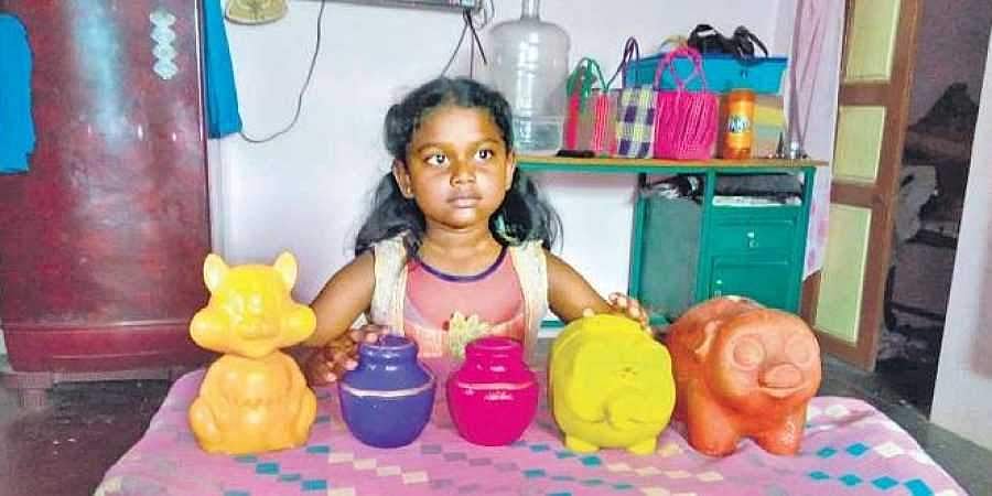 சைக்கிள் வாங்க சேர்த்து வைத்த உண்டியல் காசை கேரளாவுக்குக் கொடுத்த சிறுமிக்குக் கிடைத்த பரிசு?