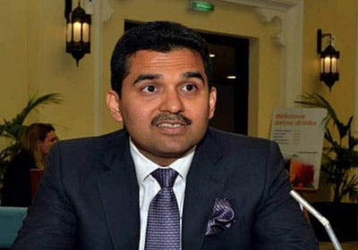 ரூ.50 கோடியை வாரிய வழங்கி மனித நேயத்தை மலரச் செய்த மலையாள மருத்துவர் ஷாம்ஷீர்!