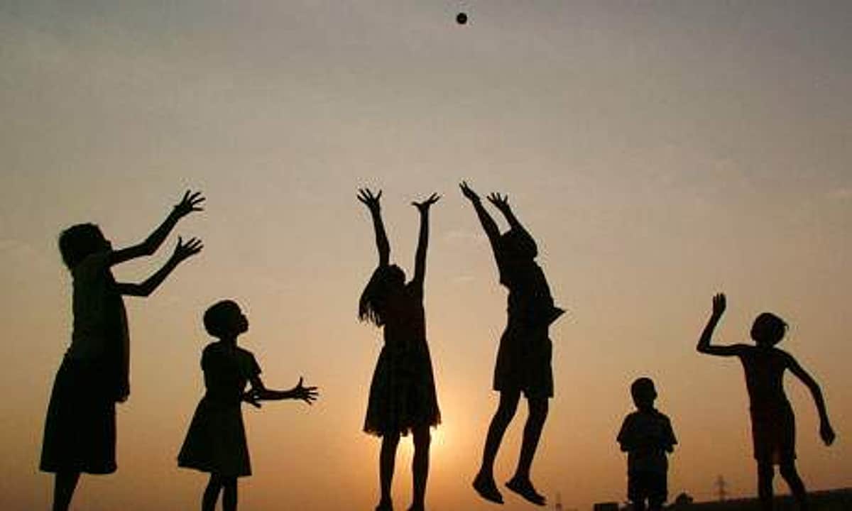 மூன்று மனைவிகள்; 15 குழந்தைகள்..இன்னும் வேண்டுமாம்! - உ.பியில் ஒரு விநோத குடும்பம்