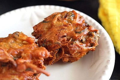 சூப்பர் டேஸ்டி வெரைட்டி கீரை போண்டா ரெசிபி இதுதான்!