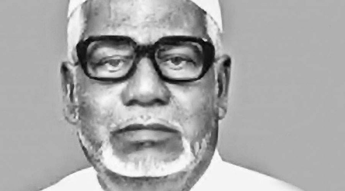 பண்புகளின் உறைவிடம் கவிஞர் கா.மு.செரீப்