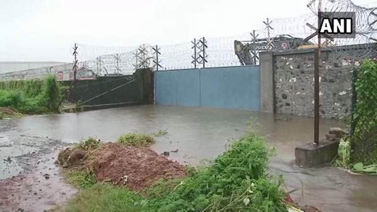 கொச்சி விமான நிலையத்தில் நாளை முதல் விமான சேவை தொடக்கம்