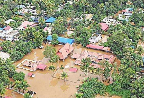 கேரளா வெள்ளத்தால் மலைபோல் குவிந்த மின் கழிவு!