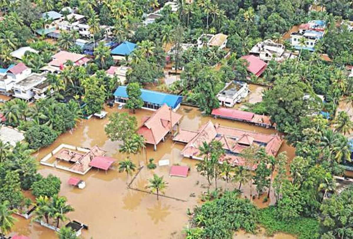 கேரளா வெள்ளத்தால் மலைபோல் குவிந்த மின் கழிவு!