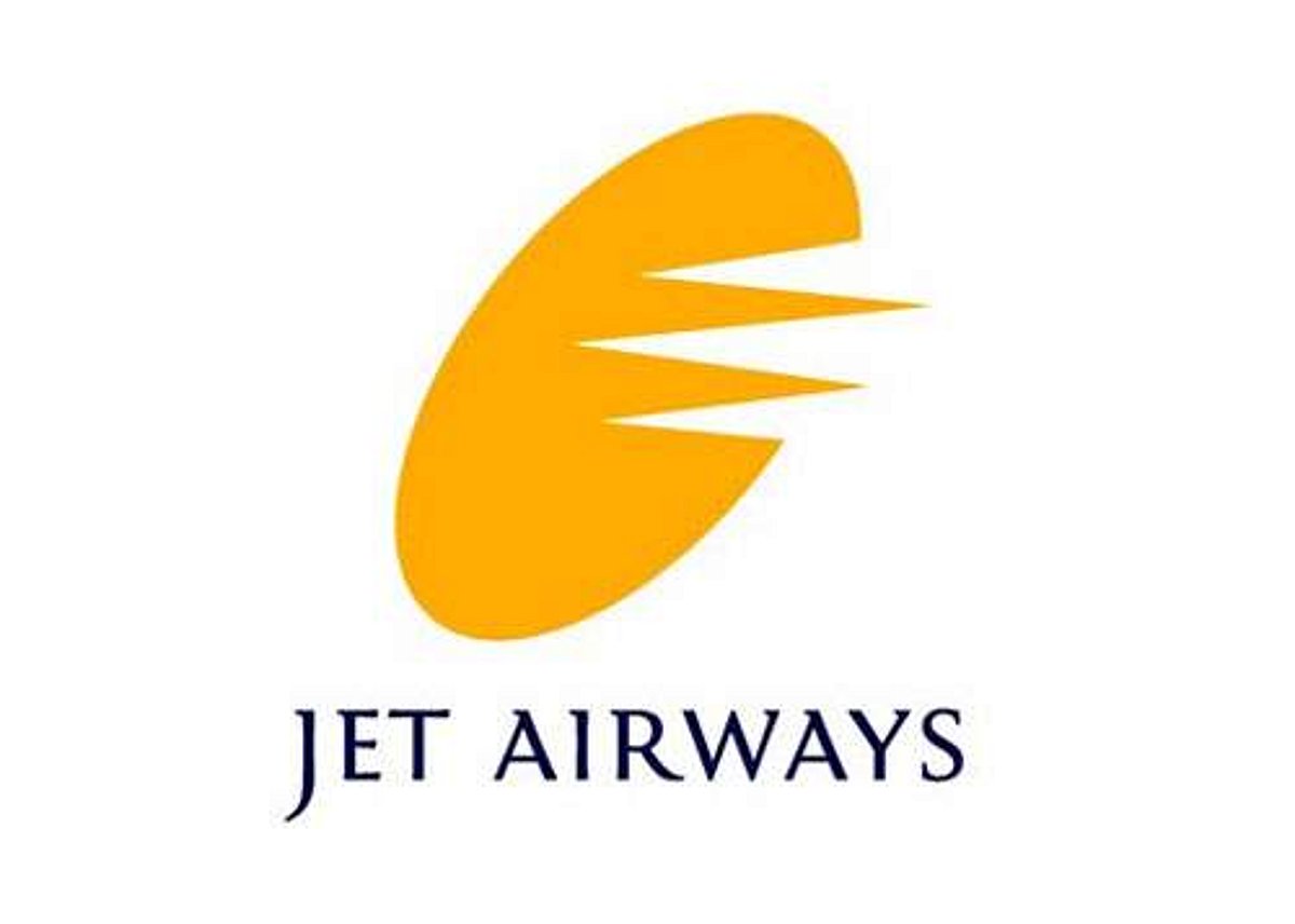 ஓடுபாதையை விட்டு ஓடிய ஜெட் ஏர்வேஸ் விமானம்: அதிர்ஷ்டவசமாக உயிர் தப்பிய பயணிகள்