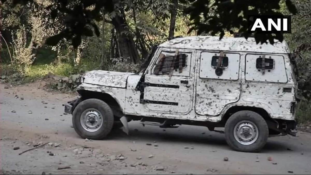 5 பயங்கரவாதிகள் சுடப்பட்ட பகுதியில் இந்திய ராணுவத்துக்கு எதிராக கல்வீச்சு: 20 பேர் காயம்