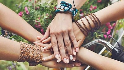 நண்பேன்டா.. உங்கள் ராசிக்கு எந்த ராசிக்காரர் நட்பாக இருப்பார்கள்? ஜோதிடம் கூறும் உண்மை!