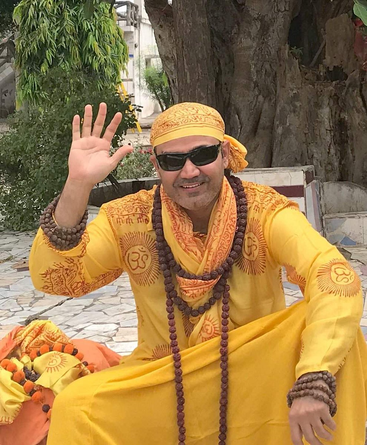 தண்ணீரை வடிகட்டுவது போன்று குருவையும் வடிகட்டித் தேடுங்கள்: வீரு பாபா அருளாசி