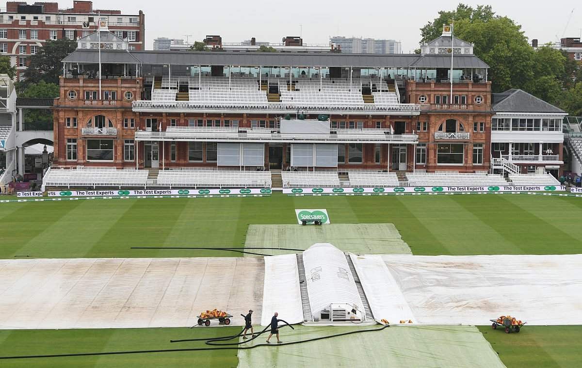 லார்ட்ஸ் டெஸ்ட்: மழையால் காலதாமதமாகும் தொடக்கம்!