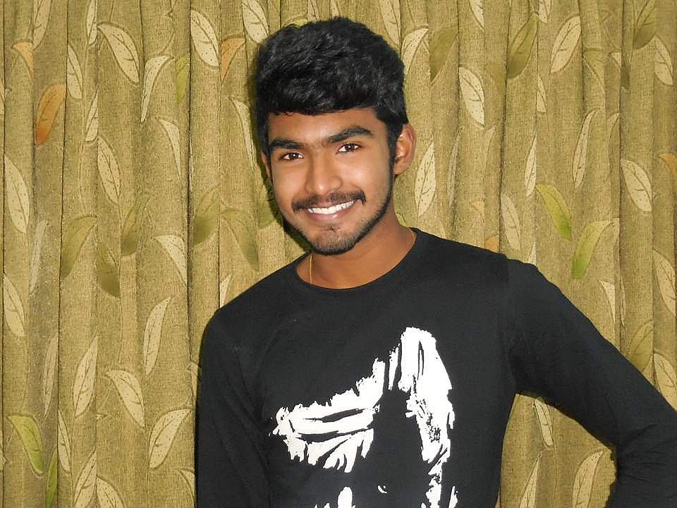 விஜய் ஹசாரே போட்டிக்காக தமிழ்நாடு கிரிக்கெட் அணிக்குத் தேர்வான சேலம் கல்லூரி மாணவர்!